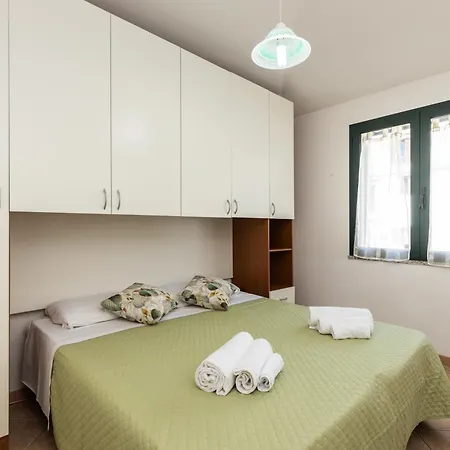 Bynos Sea View Apartament *
